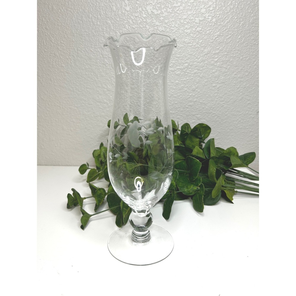 Princess House Heritage 10" Ruffled Rim Footed Half Daisy Etched Vase